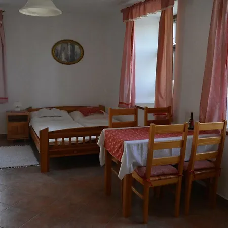 Ubytovani U Dvoraku Veseli nad Luznici Exterior photo